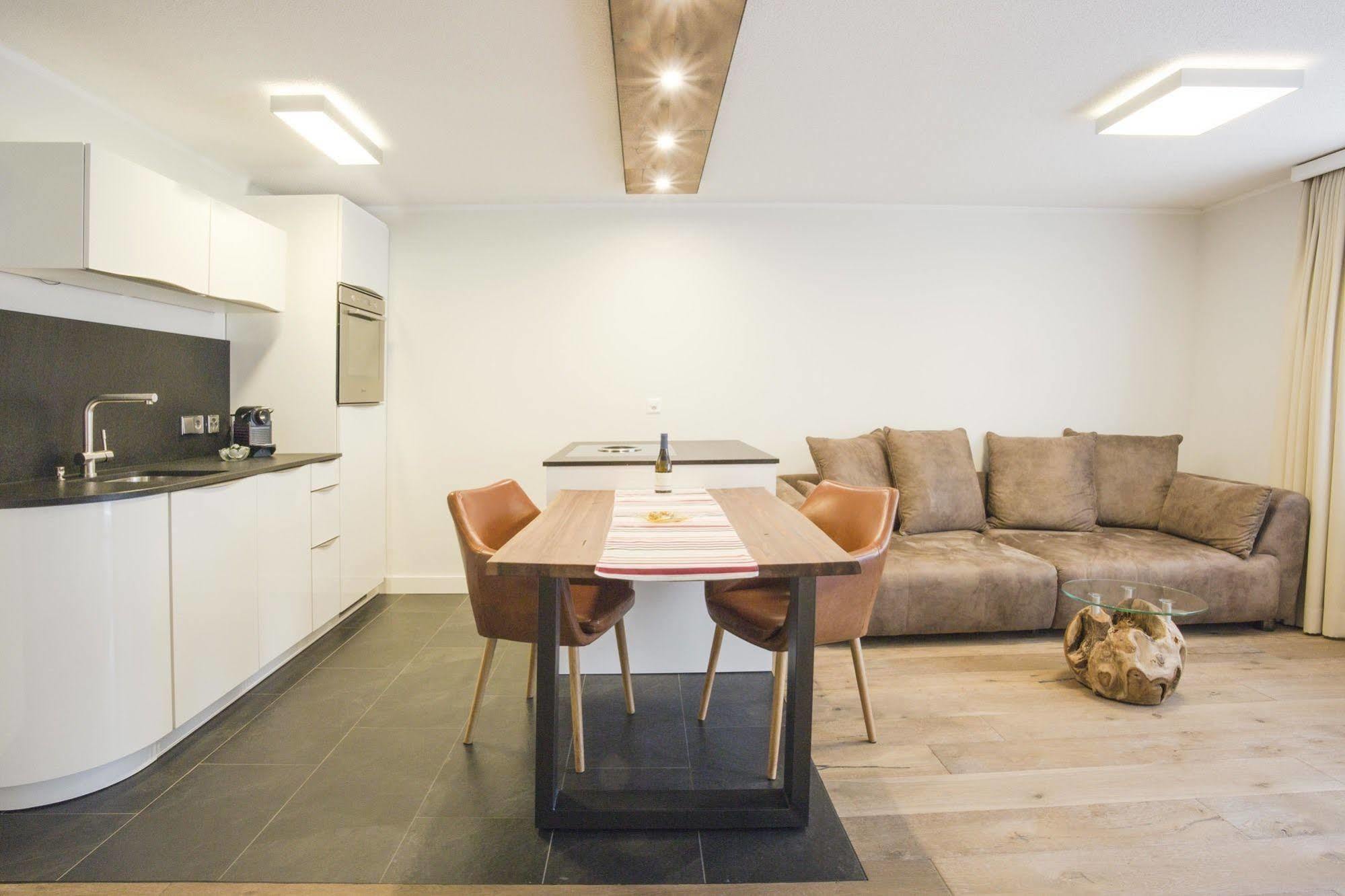 דירות צרמט Haus Andorra מראה חיצוני תמונה