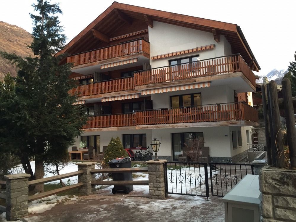 דירות צרמט Haus Andorra מראה חיצוני תמונה